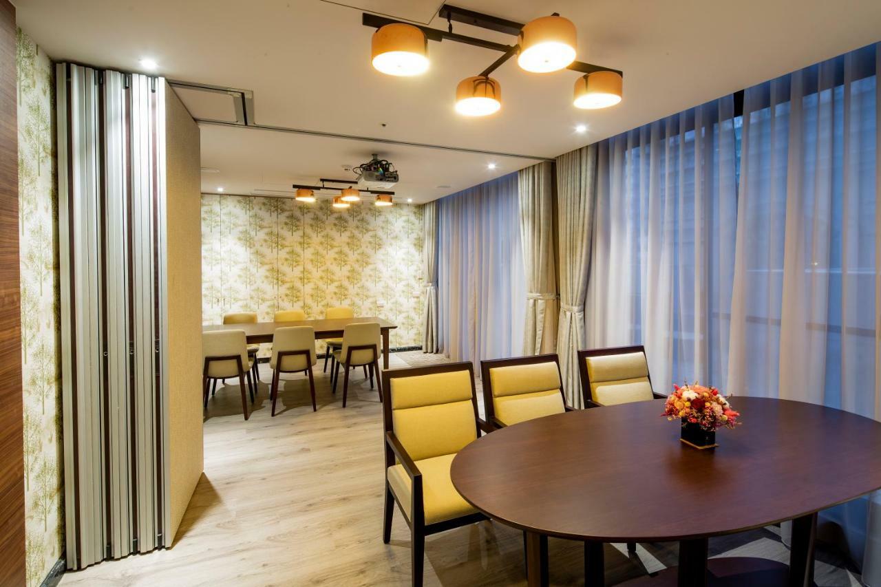 Just Palace Hotel Тайпей Екстериор снимка